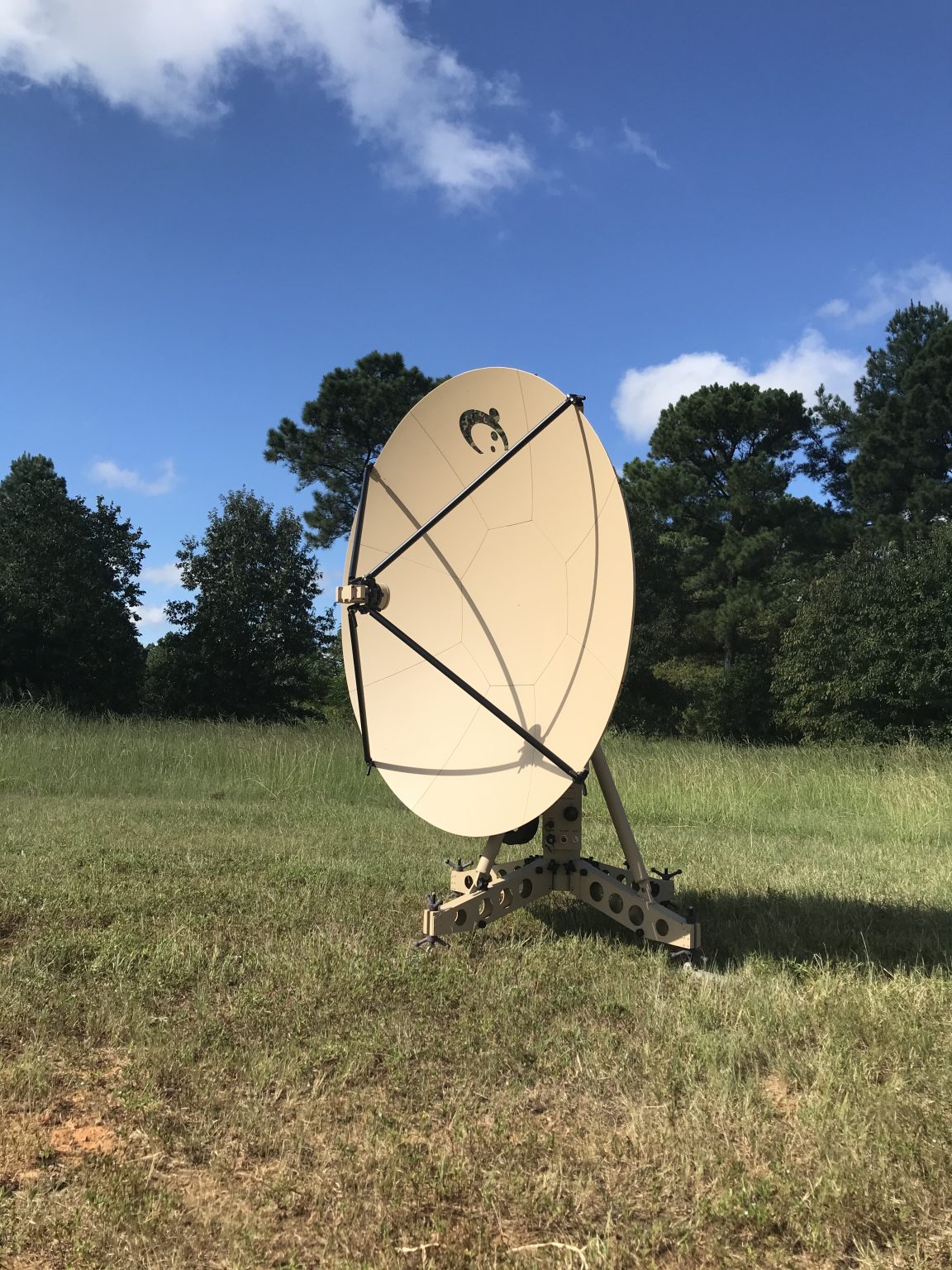 15138 Portable X-Y Antenna - Sat-Lite Technologies